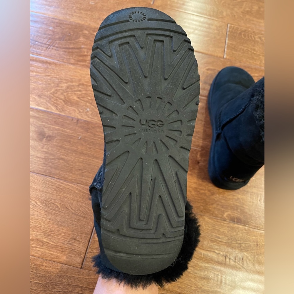 Ugg Bailey Button - image 5